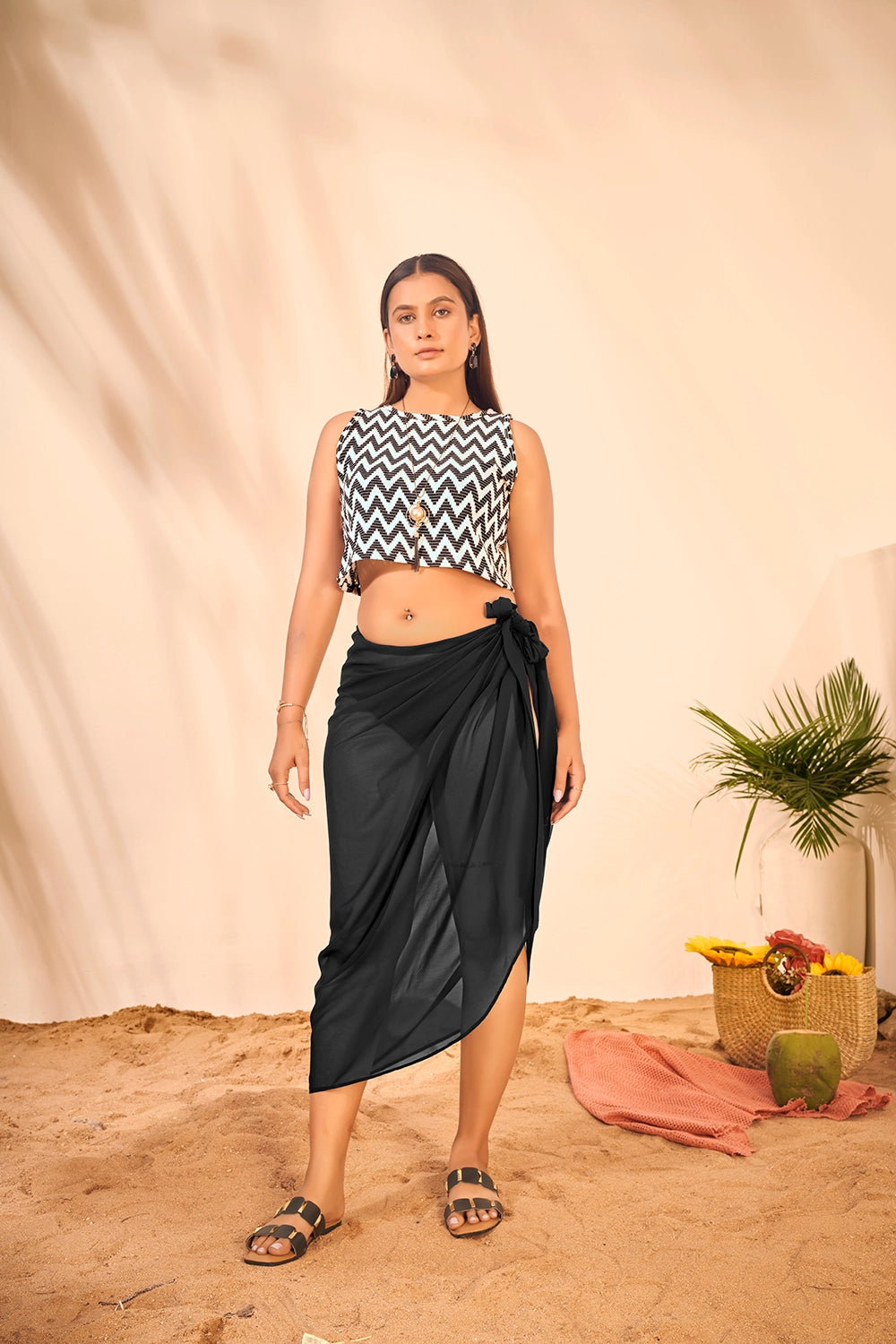 Black Solid Pattern Sarong