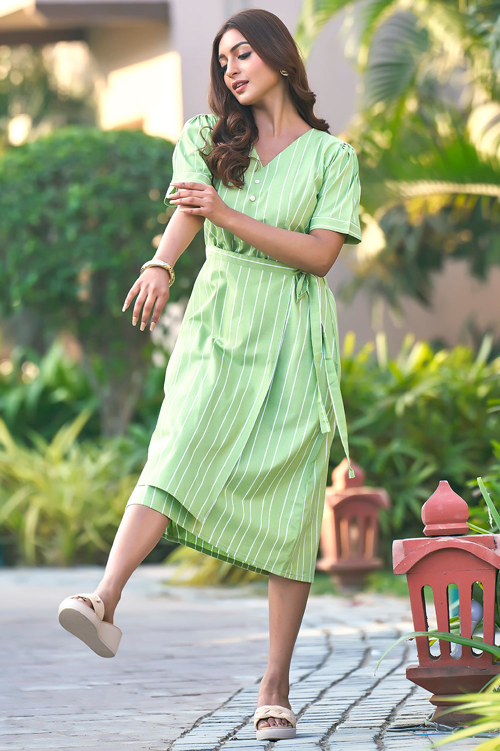Green A-Line Puff Sleeve Dress Inclusive Fit | NovelaFashion Green A-Line Puff Sleeve Dress Inclusive Fit | NovelaFashion