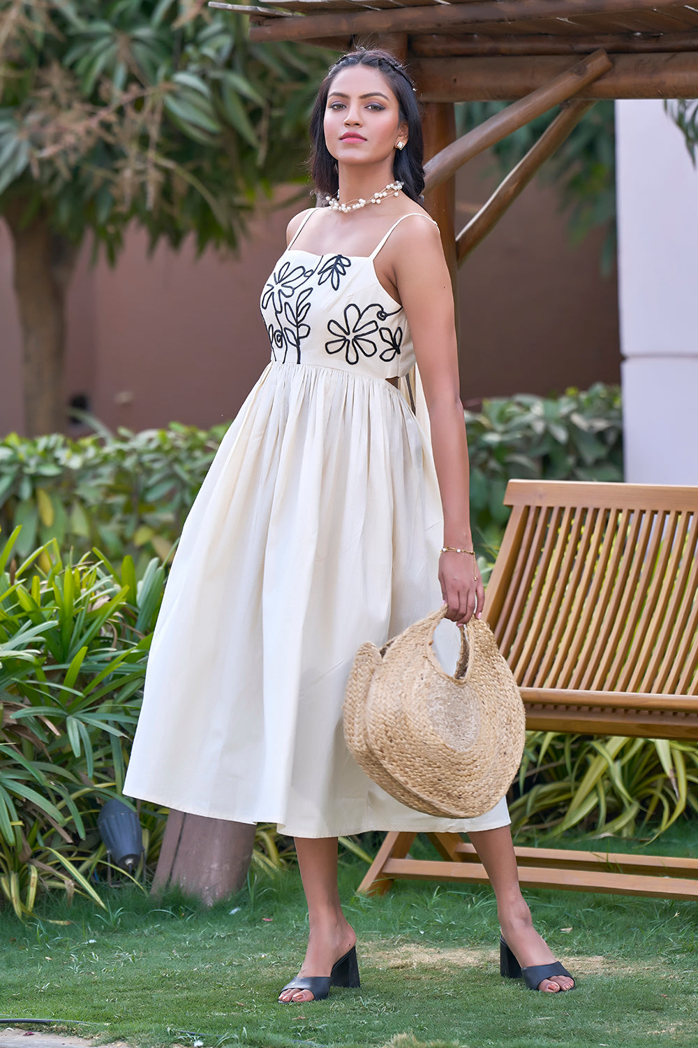Casual Resort Wear Dress With Embroidery
